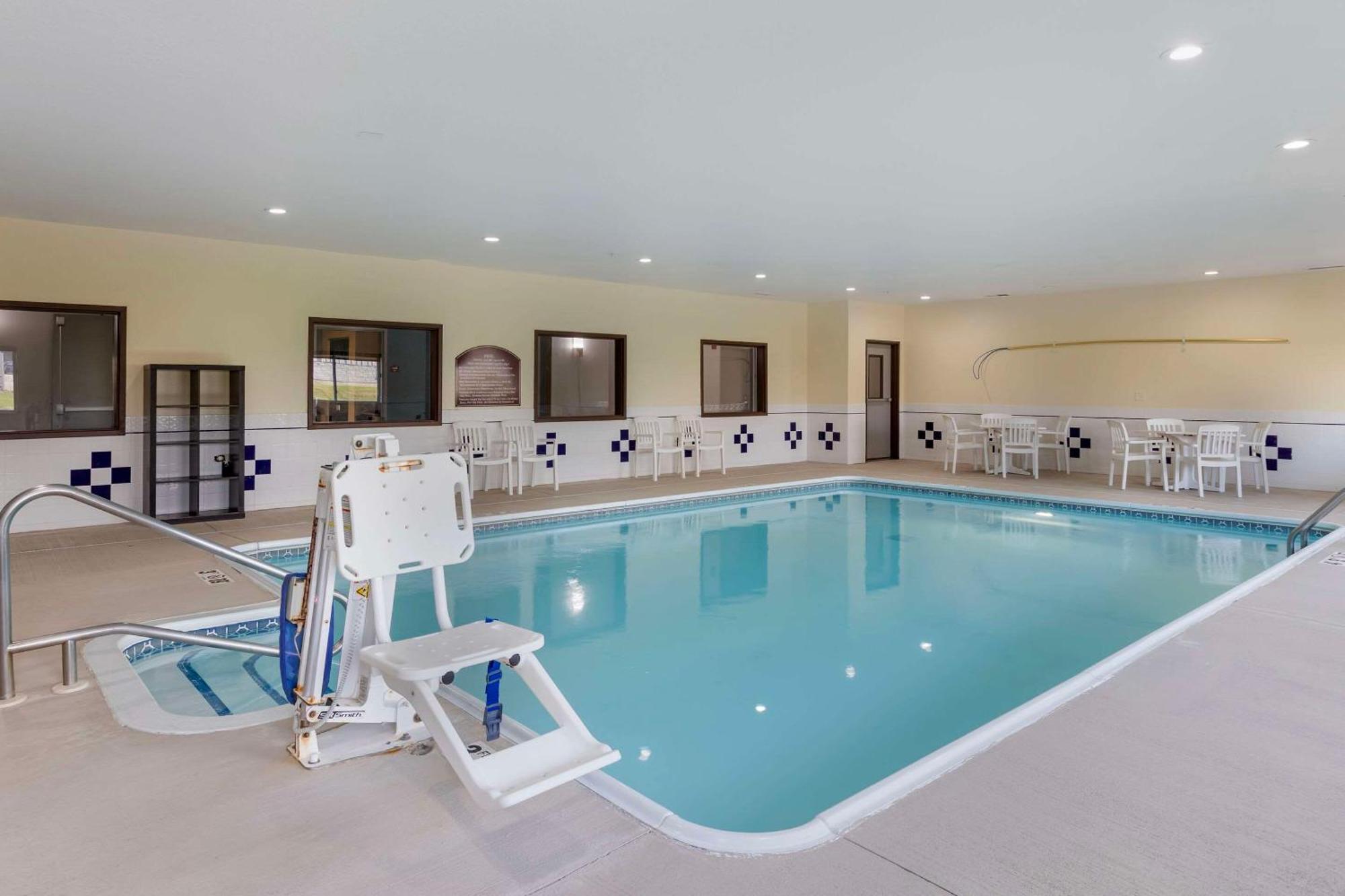 Comfort Inn & Suites Davenport - Quad Cities Екстер'єр фото
