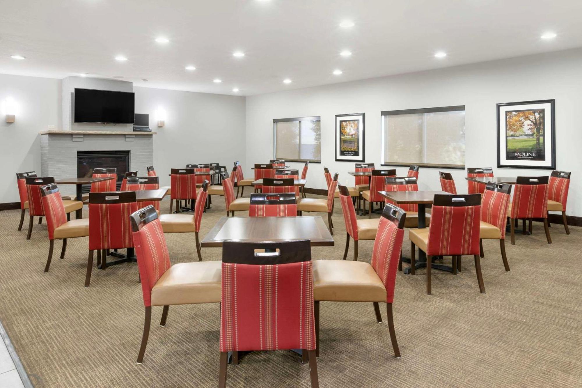 Comfort Inn & Suites Davenport - Quad Cities Екстер'єр фото