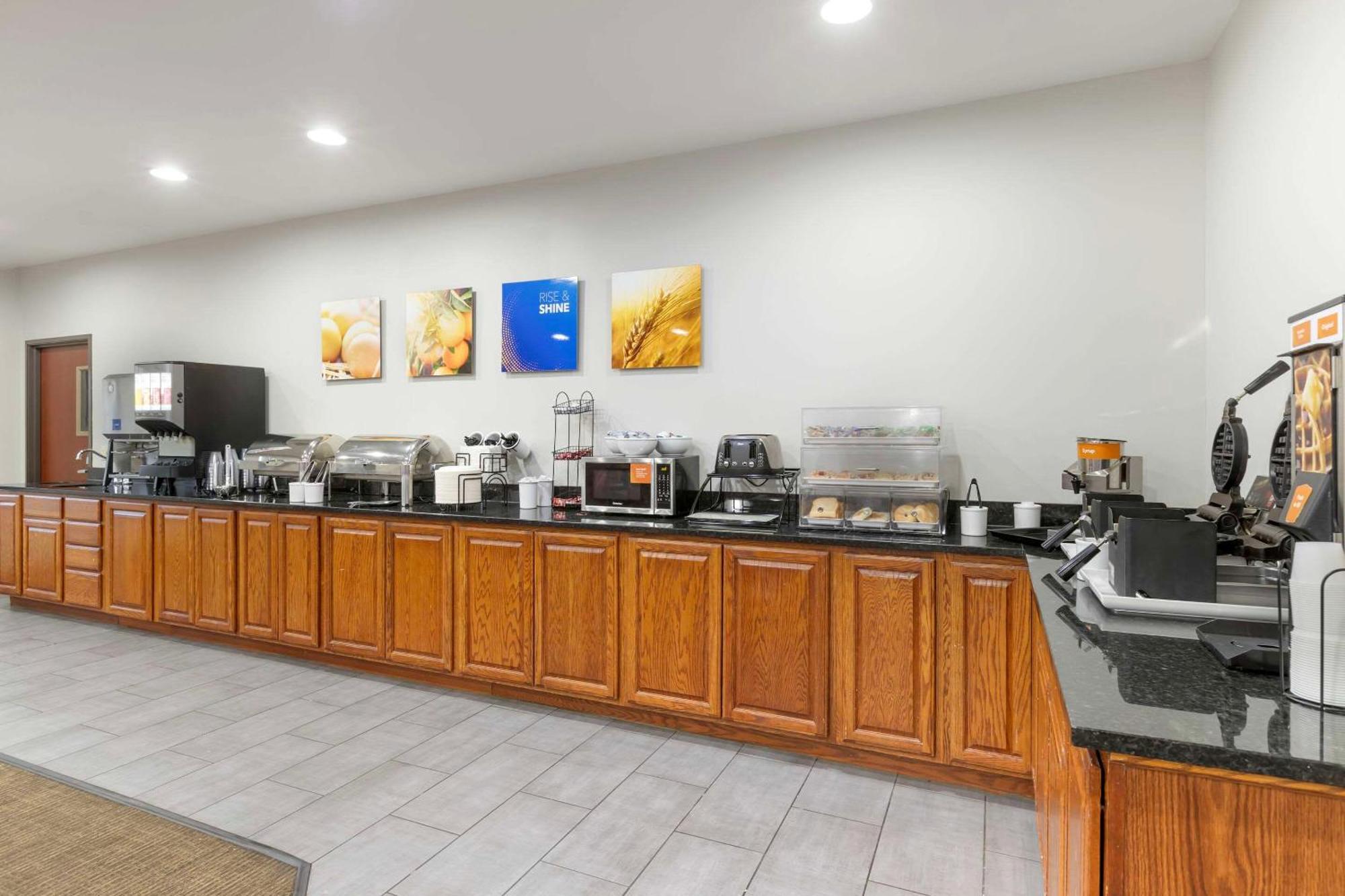 Comfort Inn & Suites Davenport - Quad Cities Екстер'єр фото