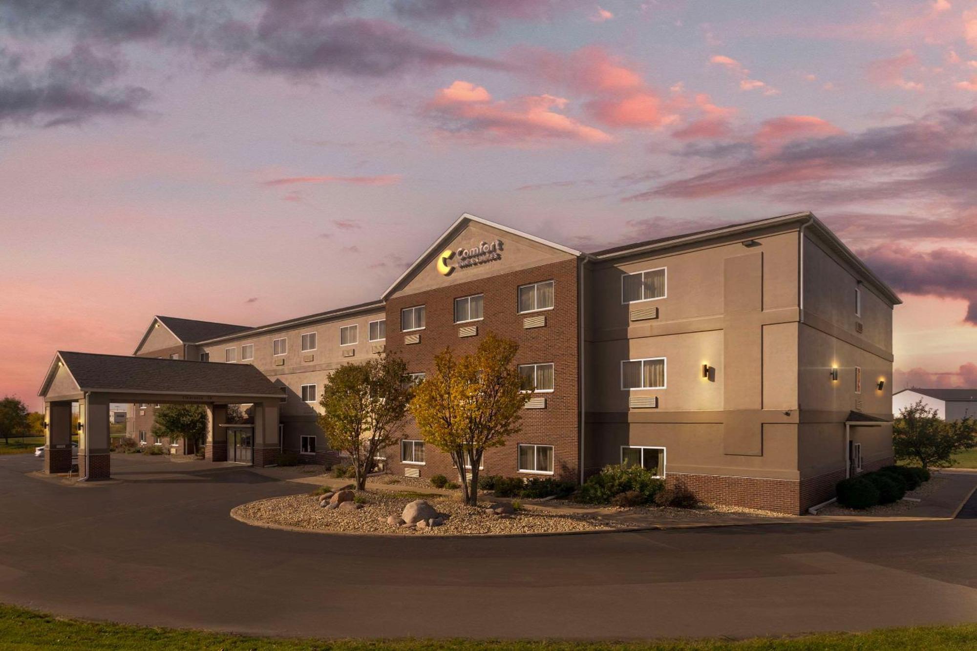 Comfort Inn & Suites Davenport - Quad Cities Екстер'єр фото