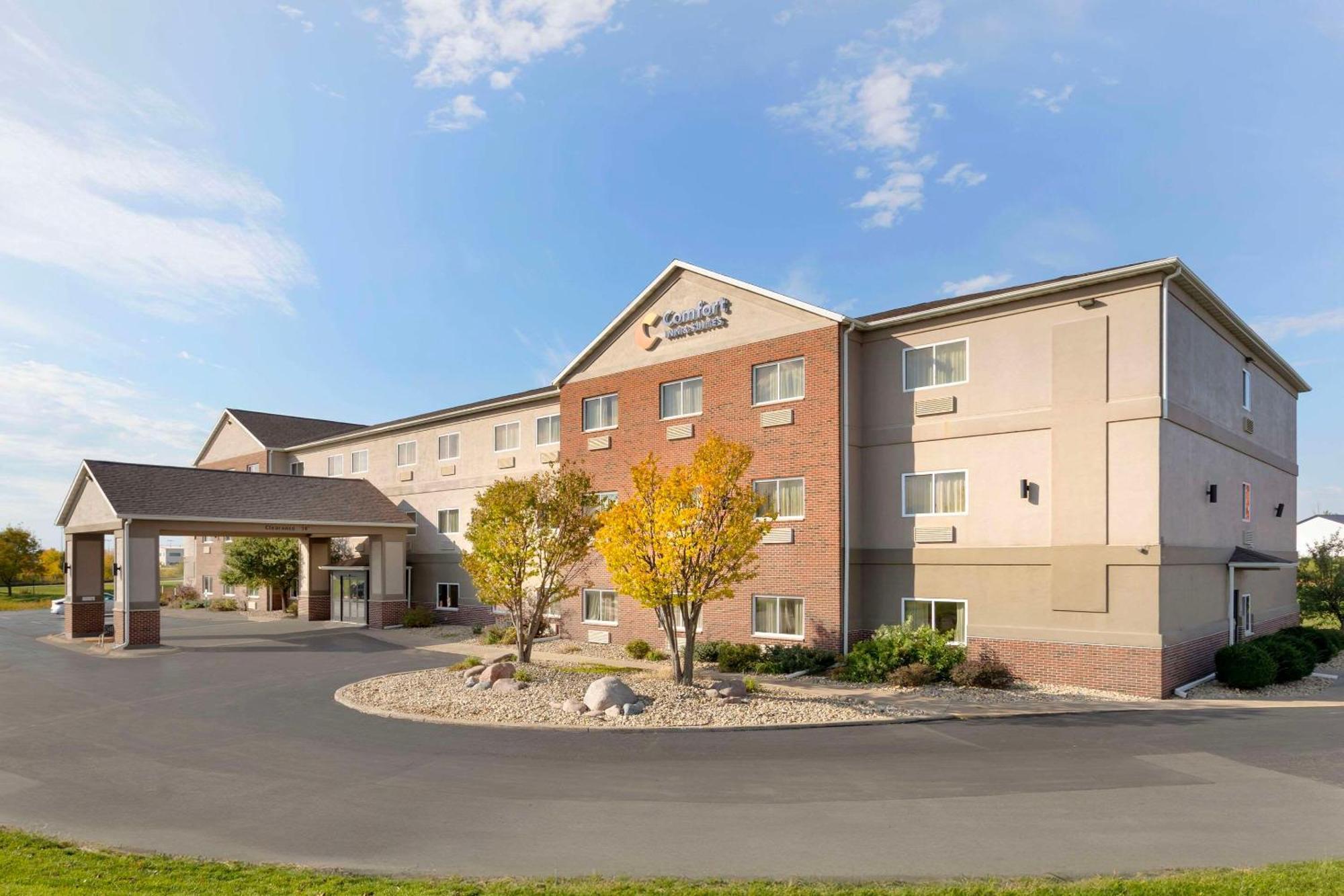 Comfort Inn & Suites Davenport - Quad Cities Екстер'єр фото